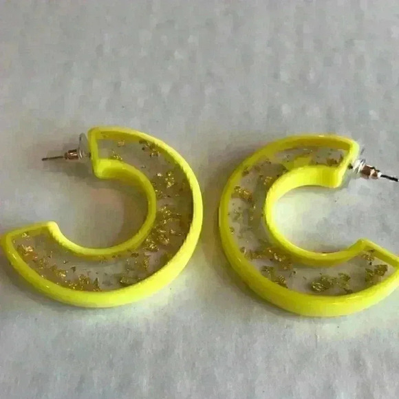 INC new Gold Tone Medium Resin Hoop Earrings - Picture 1 of 8